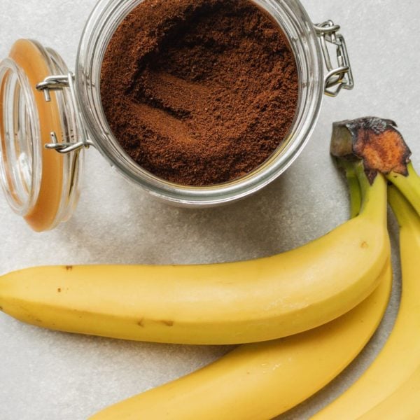 Cocoa powder and bananas